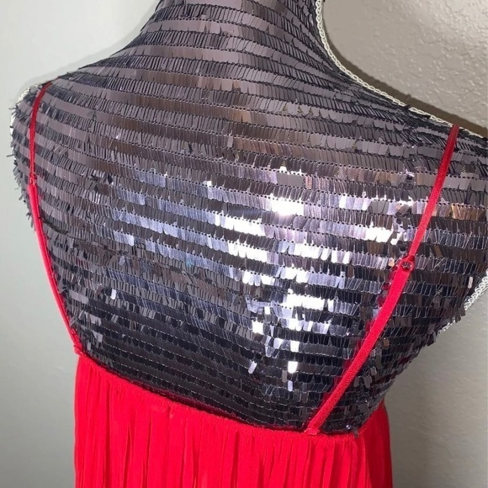 Victoria's Secret Very Sexy Pleated Babydoll - Picture 5 of 11